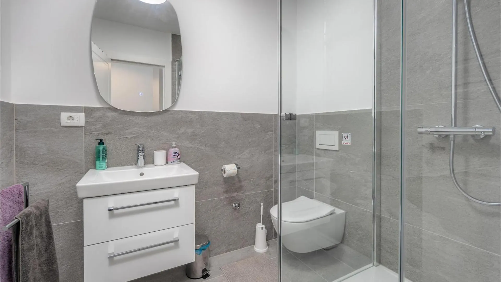 Gorgeous Apartment In Kostrena With Kitchen